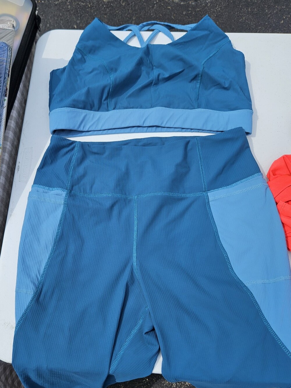 EUC Women’s Two-Tone Teal Active Set Size 1